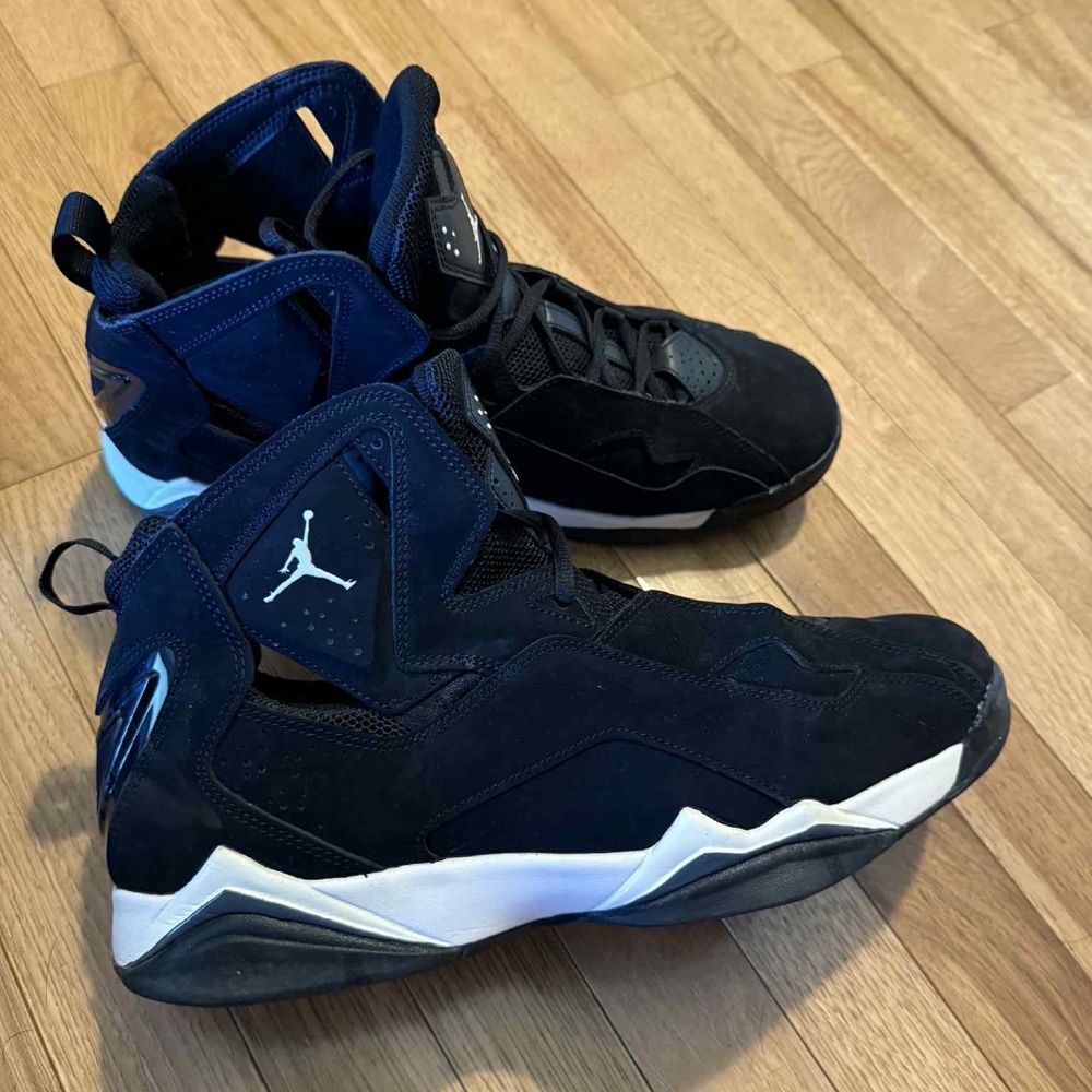 Men’s Nike and Jordan’s shoes